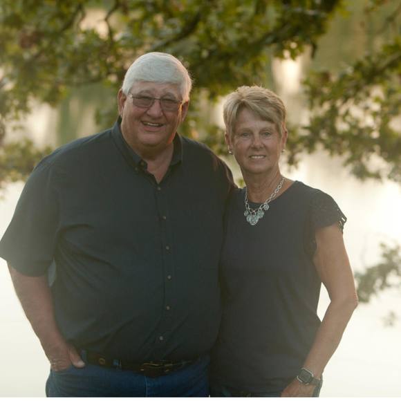 Meet your Posher, Sandy - Picture 1 of 1